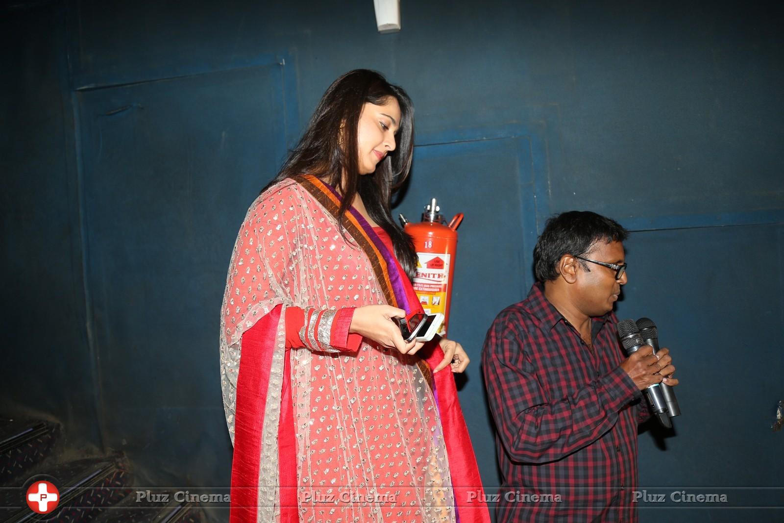 Anushka Shetty - Rudramadevi Movie Trailer Launch Stills | Picture 977119