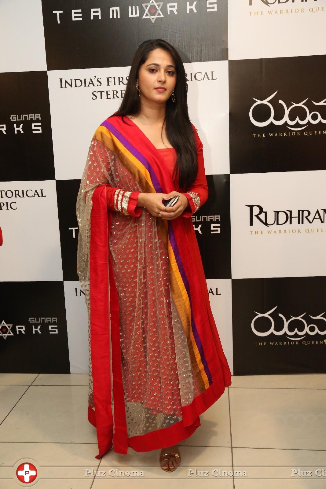 Anushka Shetty - Rudramadevi Movie Trailer Launch Stills | Picture 977151