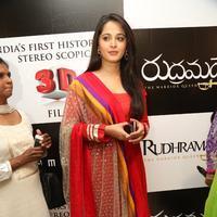 Anushka Shetty - Rudramadevi Movie Trailer Launch Stills | Picture 977101