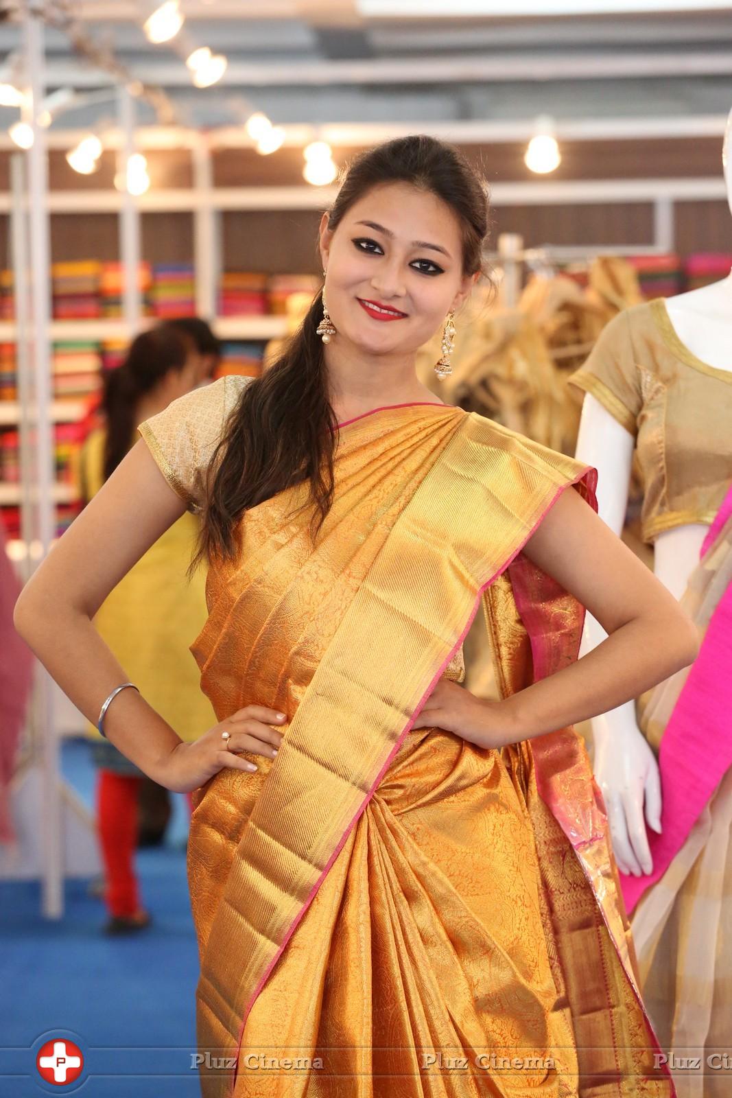 Nilofer at VRK Silks Bridal Expo Launch Photos | Picture 980585