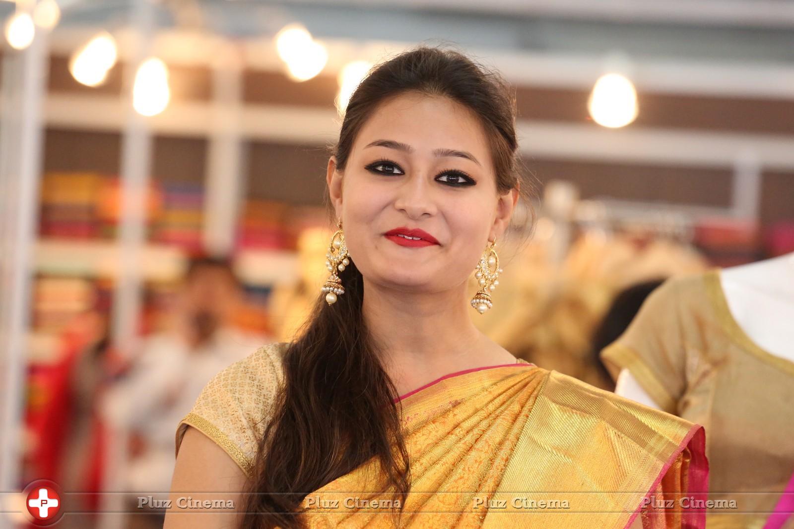 Nilofer at VRK Silks Bridal Expo Launch Photos | Picture 980595
