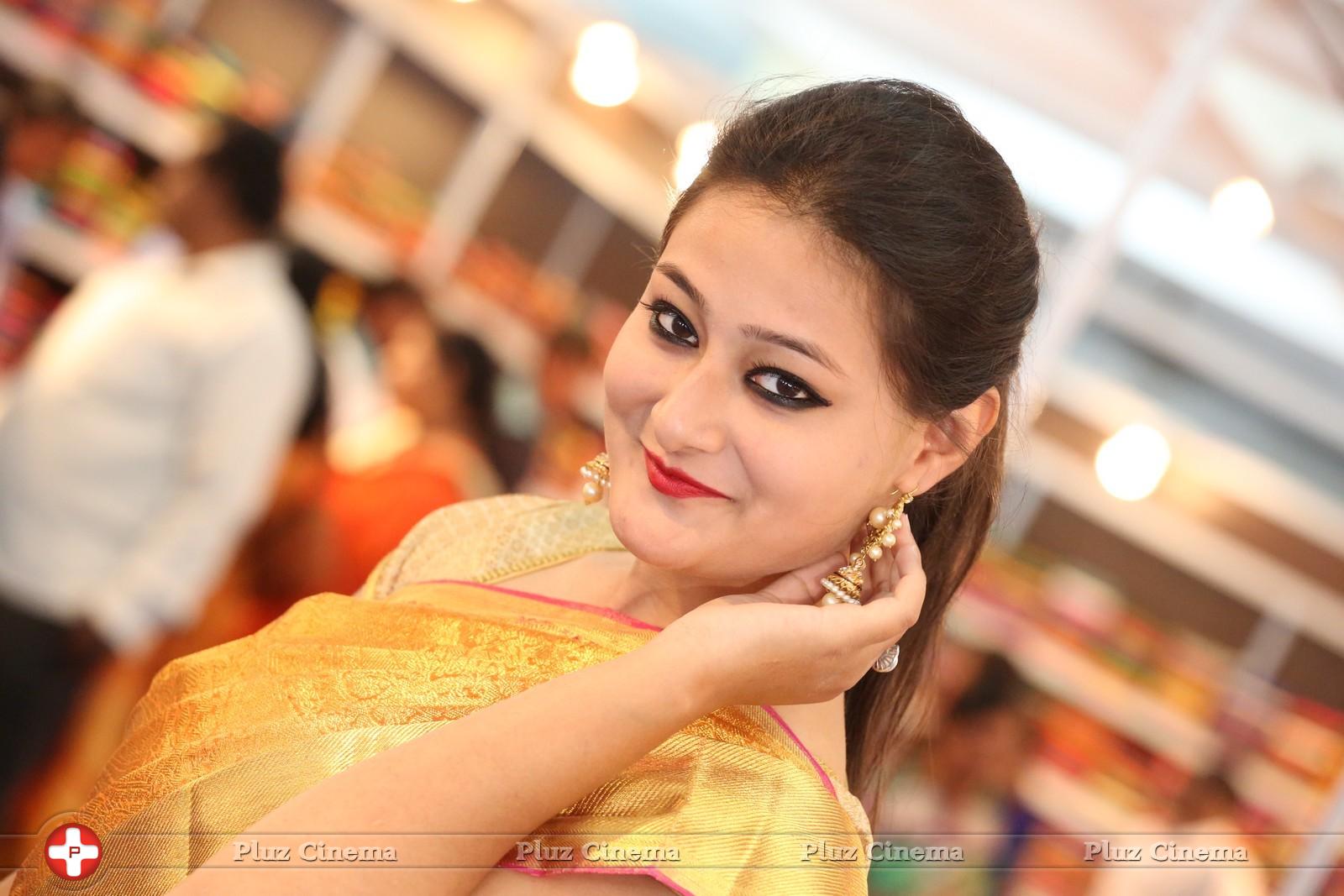 Nilofer at VRK Silks Bridal Expo Launch Photos | Picture 980631