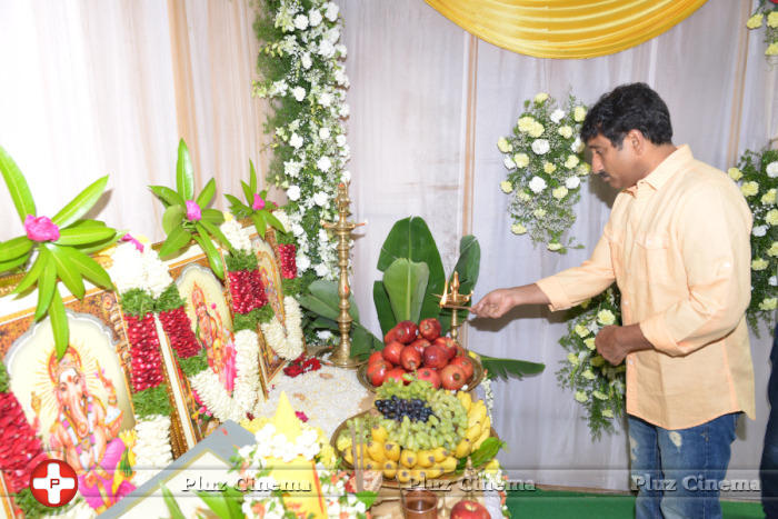 Ram Charan and Srinu Vaitla Movie Opening Photos | Picture 981671