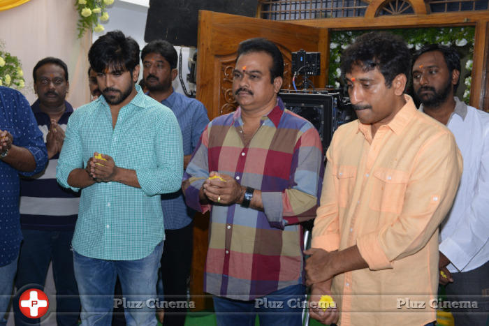 Ram Charan and Srinu Vaitla Movie Opening Photos | Picture 981681