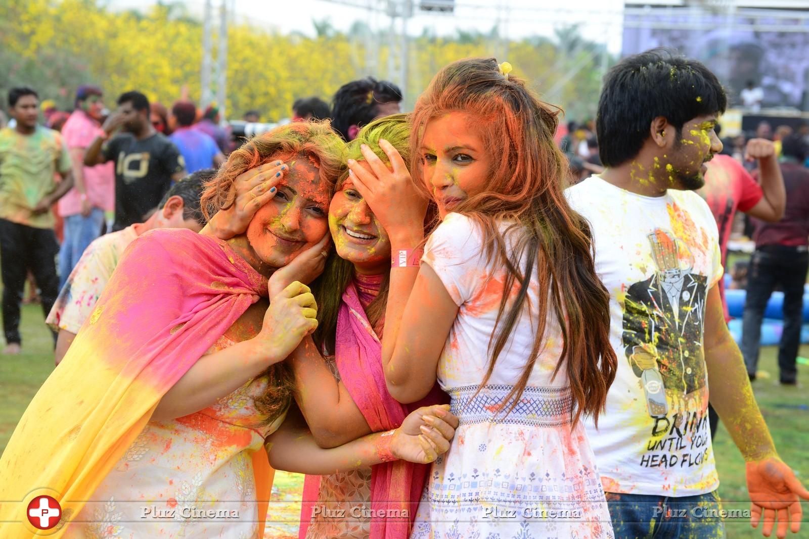 Bang Bang Holi Celebrations 2015 at Novotel Photos | Picture 982977