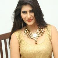 Neha Saxena Latest Gallery | Picture 983304