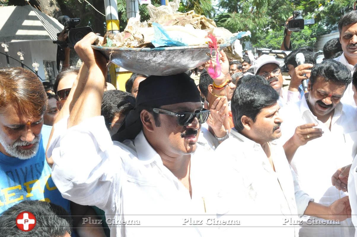 Rajendra Prasad - Telugu Film Industry Swachh Bharat Campaign Photos | Picture 1032836