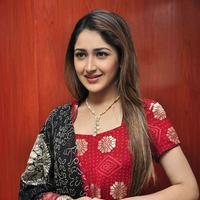Sayesha Saigal Cute Gallery | Picture 1158009