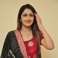 Sayesha Saigal Cute Gallery | Picture 1158025
