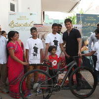 Mahesh Babu Presents Srimanthudu Cycle to Contest Winner Photos | Picture 1161499