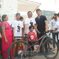 Mahesh Babu Presents Srimanthudu Cycle to Contest Winner Photos | Picture 1161508