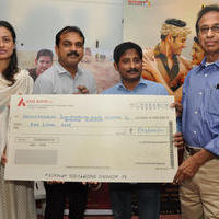 Srimanthudu Team donates 10 Lakhs to Basavatarakam Trust and 5 lakhs to Heal a Child Foundation Photos | Picture 1162002