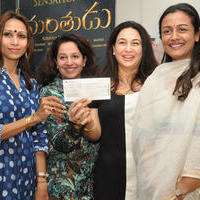 Srimanthudu Team donates 10 Lakhs to Basavatarakam Trust and 5 lakhs to Heal a Child Foundation Photos | Picture 1162004