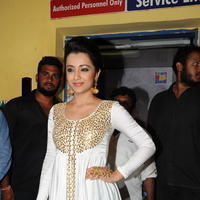 Trisha at Cheekati Rajyam Movie Premiere Show Photos | Picture 1162452