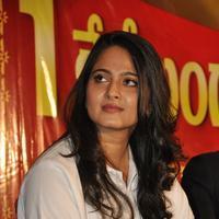 Anushka Shetty at Size Zero Movie 1 KG Gold Contest Press Meet Photos | Picture 1166029