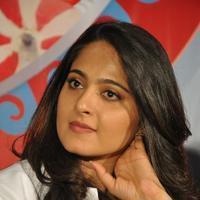 Anushka Shetty at Size Zero Movie 1 KG Gold Contest Press Meet Photos | Picture 1166052