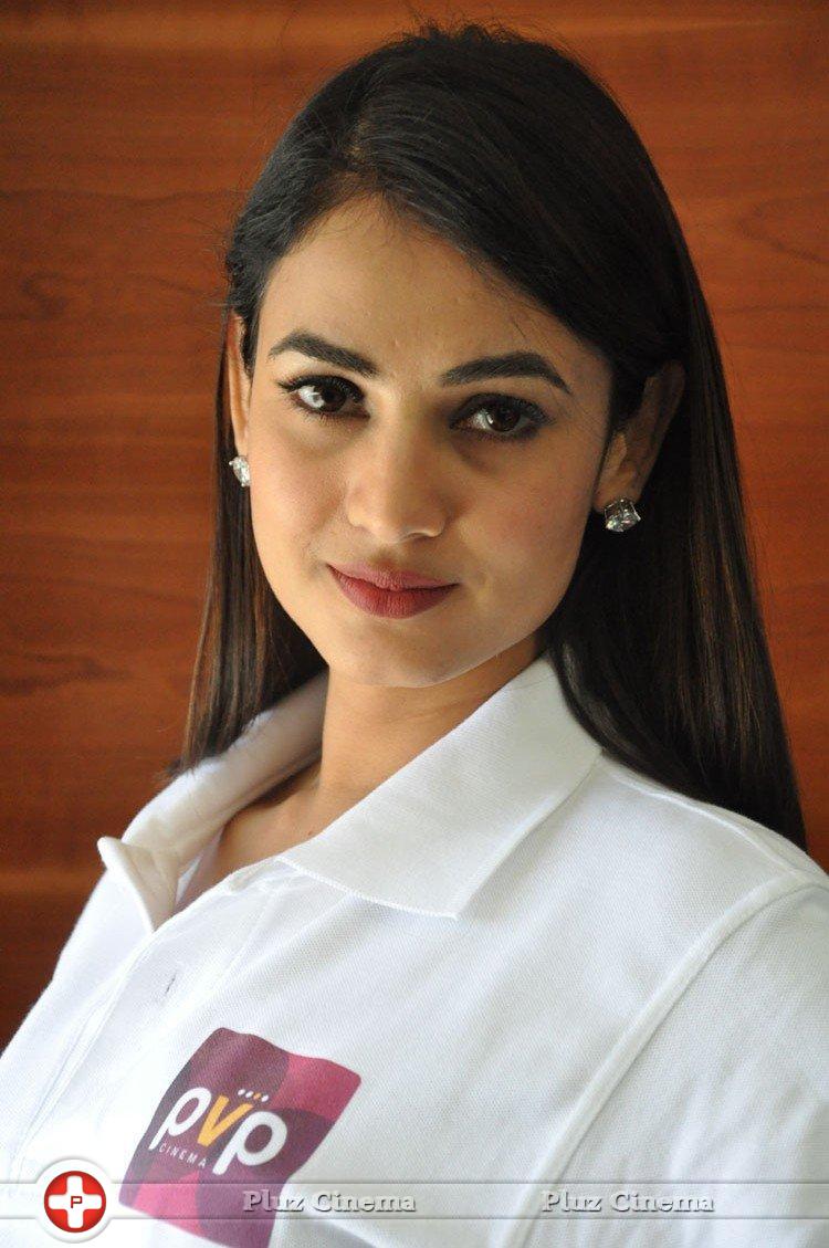 Sonal Chauhan Cute Gallery | Picture 1168170