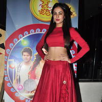 Sonal Chauhan at Size Zero Movie Celebs Show Photos | Picture 1169028