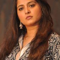Anushka Shetty at Rudramadevi Movie Press Meet Photos | Picture 1130268