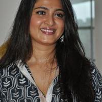 Anushka Shetty at Rudramadevi Movie Press Meet Photos | Picture 1130284