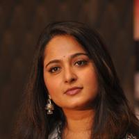 Anushka Shetty at Rudramadevi Movie Press Meet Photos | Picture 1130316