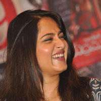 Anushka Shetty at Rudramadevi Movie Press Meet Photos | Picture 1130319
