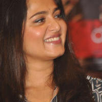 Anushka Shetty at Rudramadevi Movie Press Meet Photos | Picture 1130334