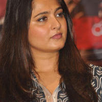 Anushka Shetty at Rudramadevi Movie Press Meet Photos | Picture 1130337