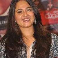 Anushka Shetty at Rudramadevi Movie Press Meet Photos | Picture 1130339