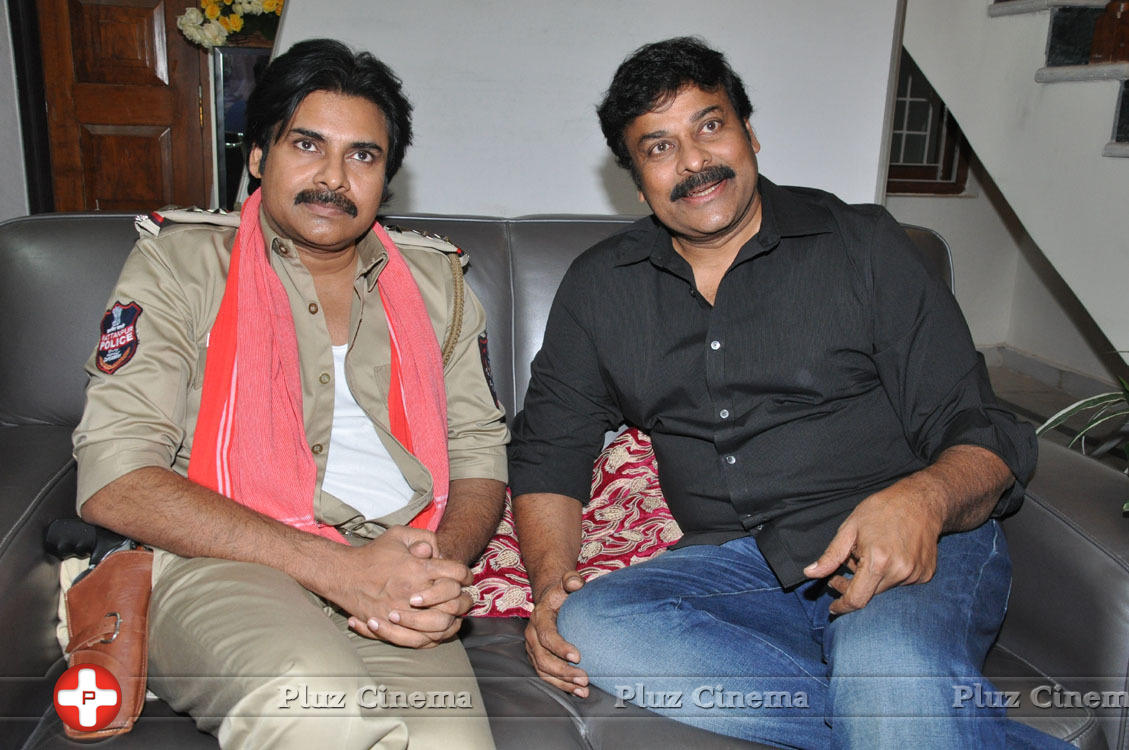 Pawankalyan Meets Chiranjeevi Photos | Picture 1139745