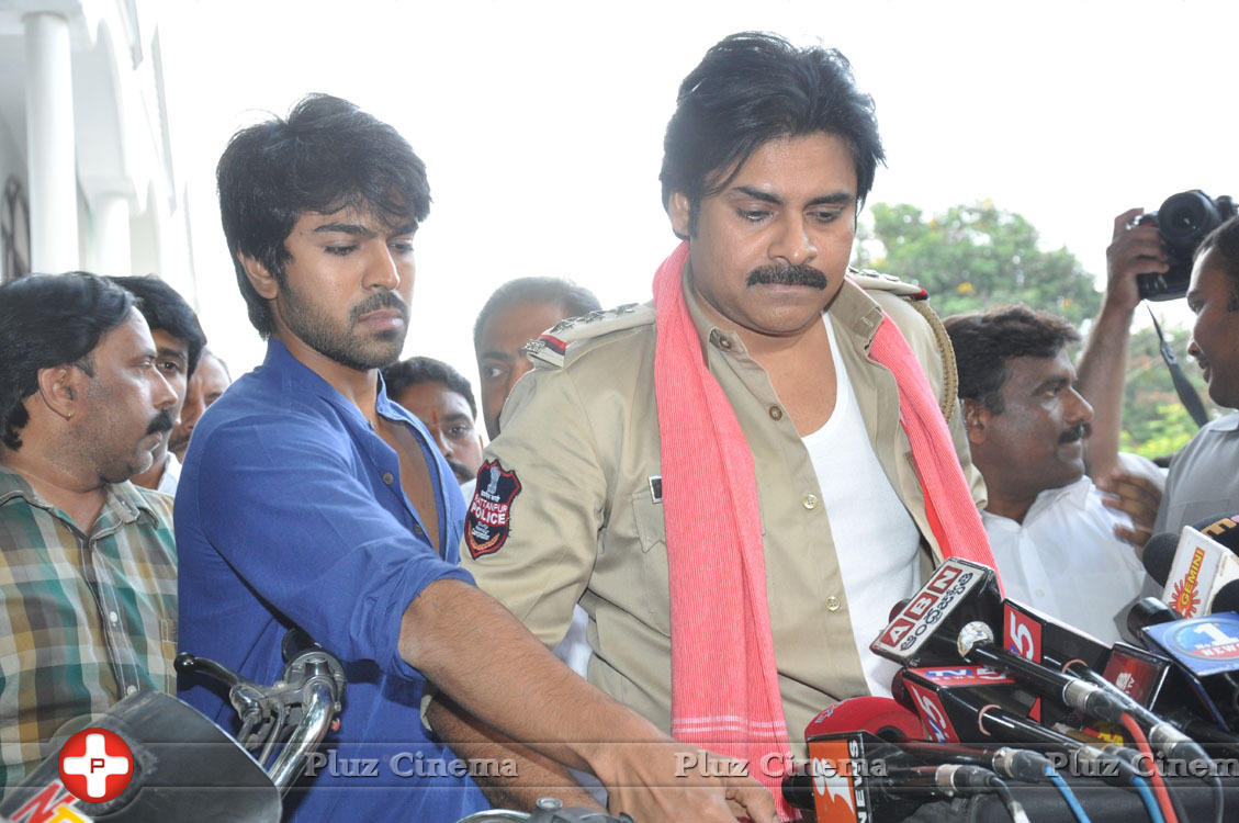 Pawankalyan Meets Chiranjeevi Photos | Picture 1139763