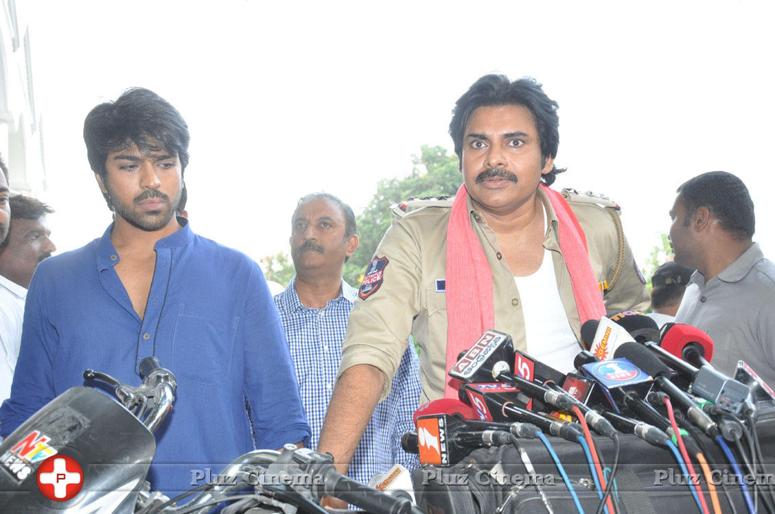 Pawankalyan Meets Chiranjeevi Photos | Picture 1139764