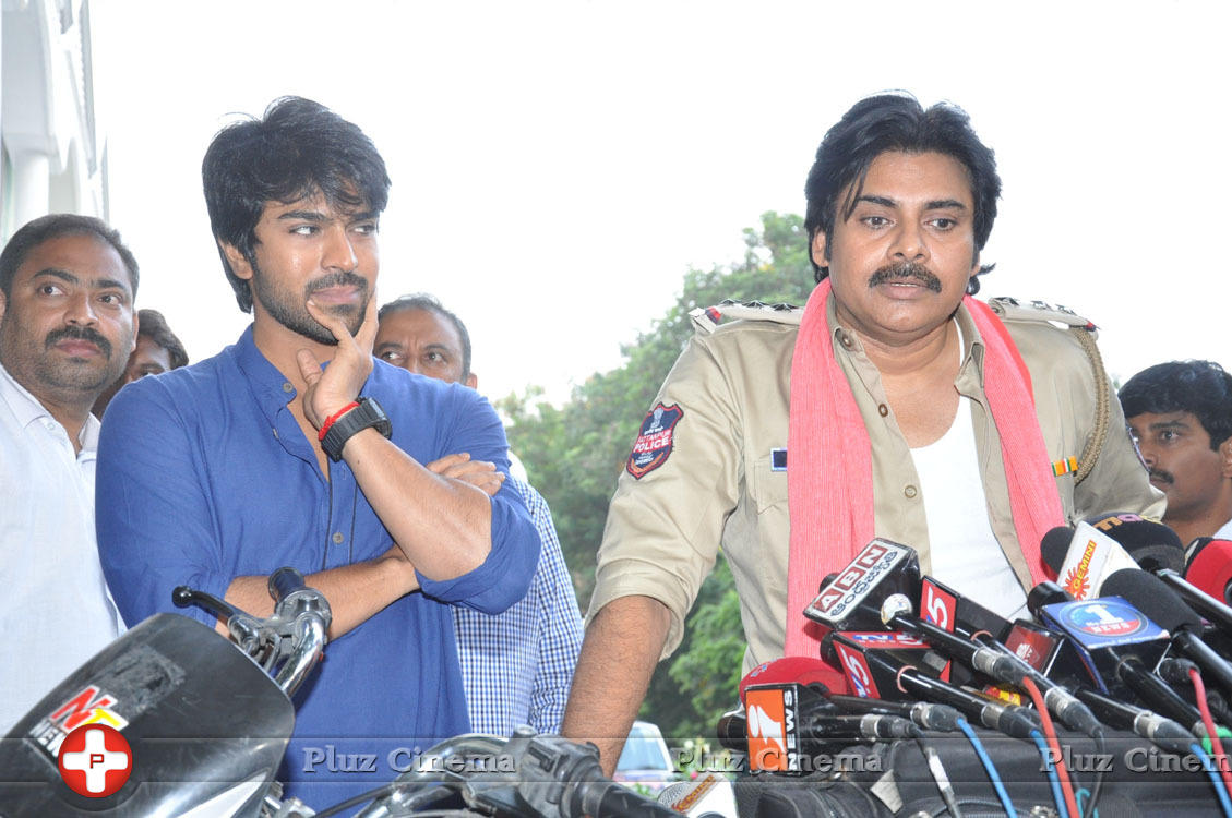 Pawankalyan Meets Chiranjeevi Photos | Picture 1139768