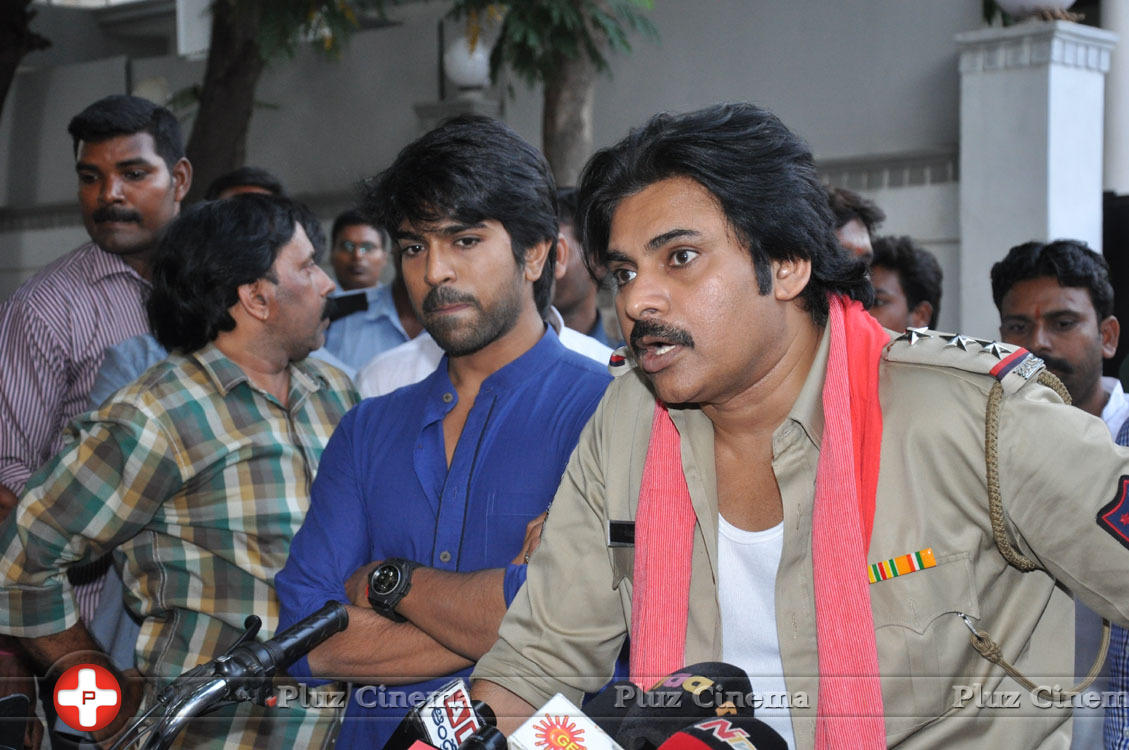 Pawankalyan Meets Chiranjeevi Photos | Picture 1139772