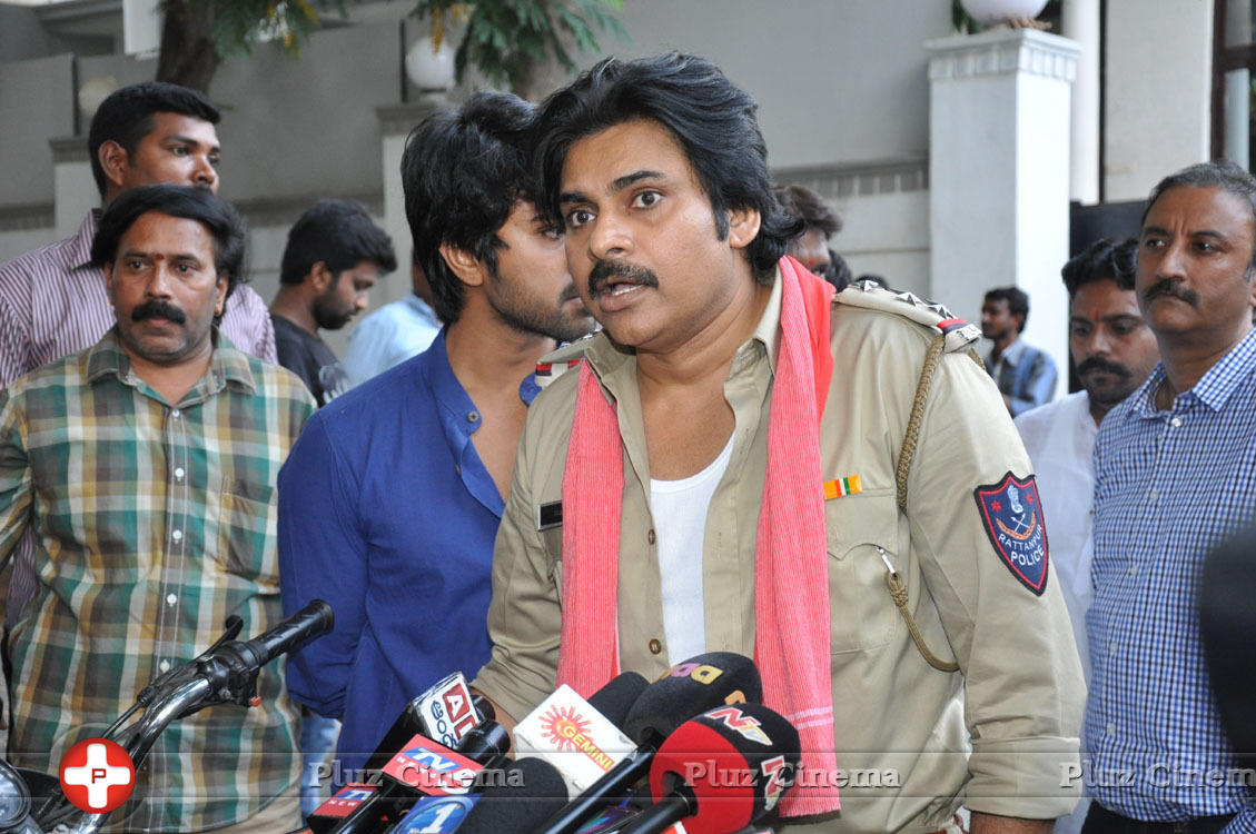 Pawankalyan Meets Chiranjeevi Photos | Picture 1139777