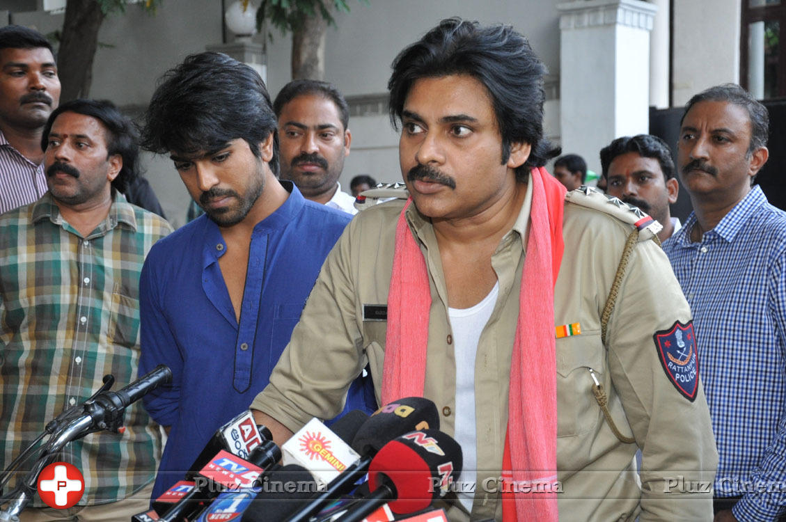 Pawankalyan Meets Chiranjeevi Photos | Picture 1139781