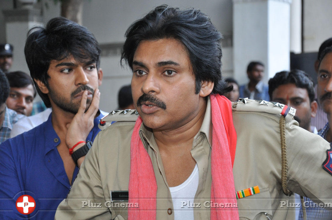 Pawankalyan Meets Chiranjeevi Photos | Picture 1139793