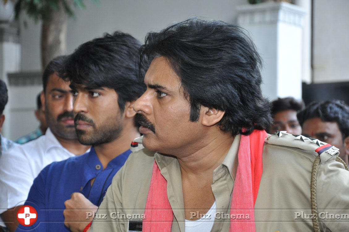 Pawankalyan Meets Chiranjeevi Photos | Picture 1139798