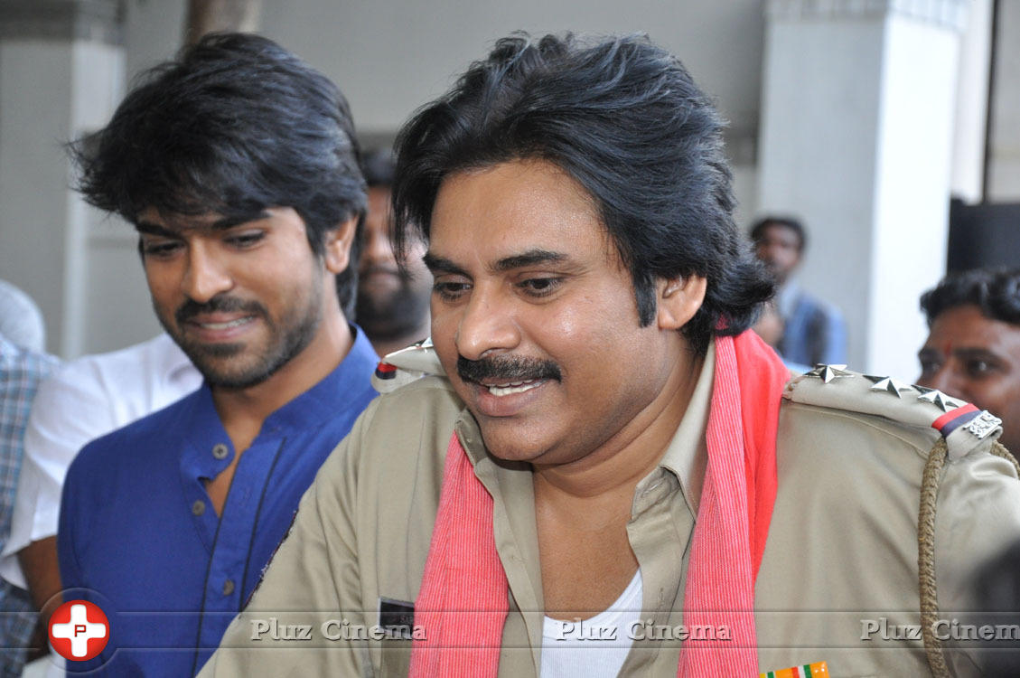 Pawankalyan Meets Chiranjeevi Photos | Picture 1139799