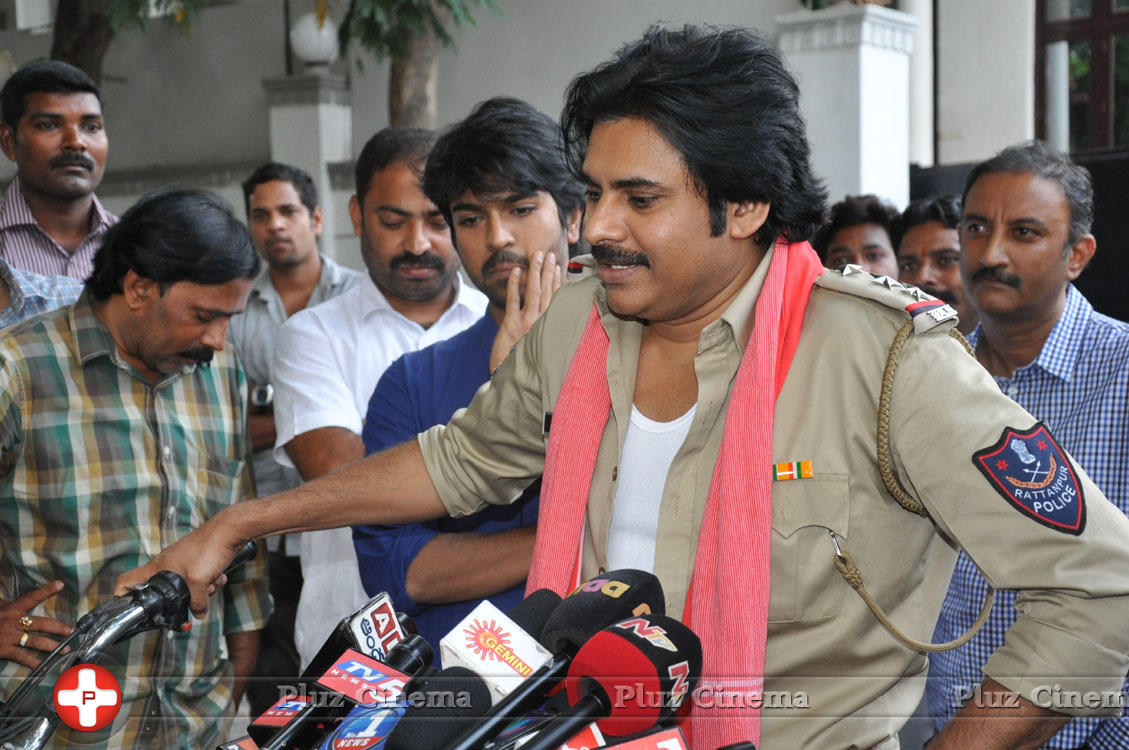 Pawankalyan Meets Chiranjeevi Photos | Picture 1139807