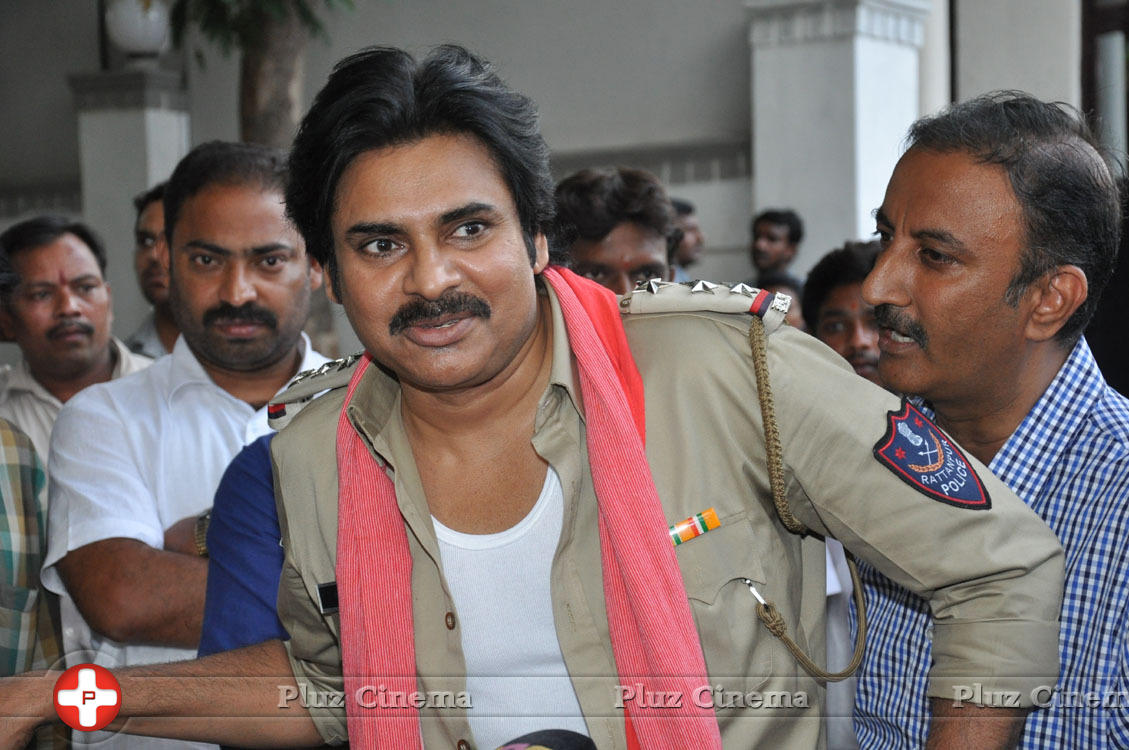 Pawan Kalyan - Pawankalyan Meets Chiranjeevi Photos | Picture 1139809