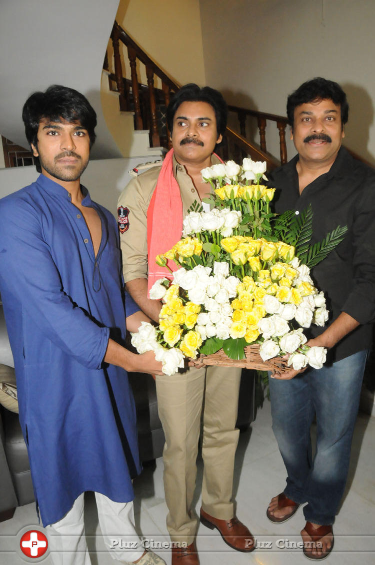 Pawankalyan Meets Chiranjeevi Photos | Picture 1139810