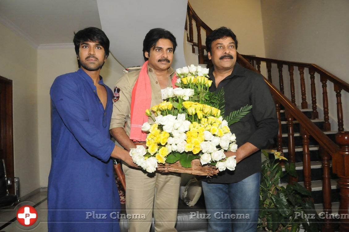 Pawankalyan Meets Chiranjeevi Photos | Picture 1139813