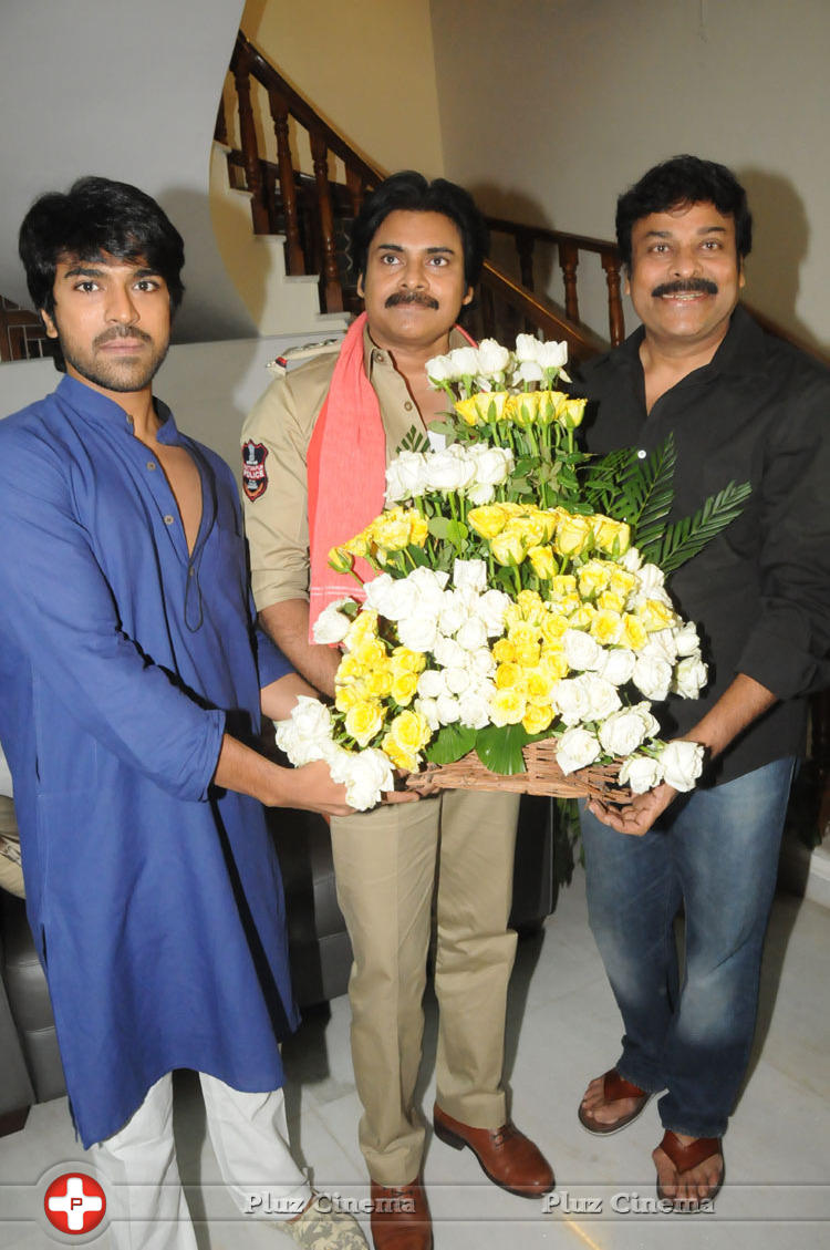 Pawankalyan Meets Chiranjeevi Photos | Picture 1139823