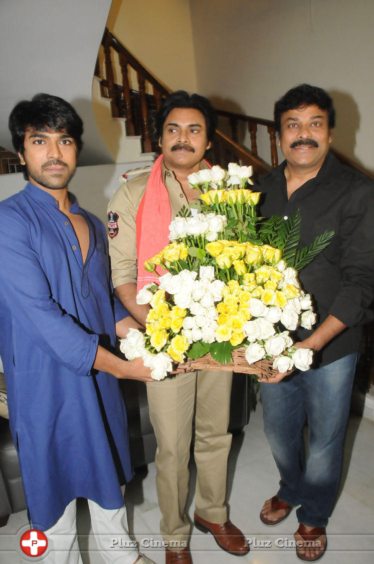 Pawankalyan Meets Chiranjeevi Photos | Picture 1139824