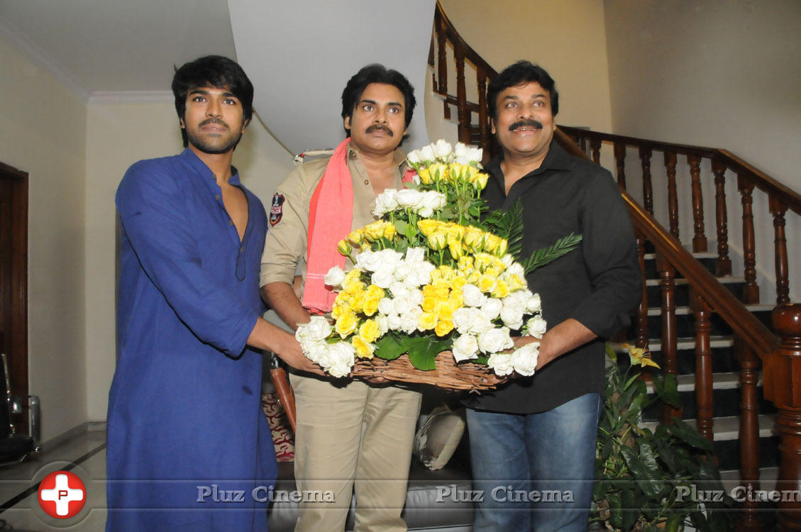 Pawankalyan Meets Chiranjeevi Photos | Picture 1139825