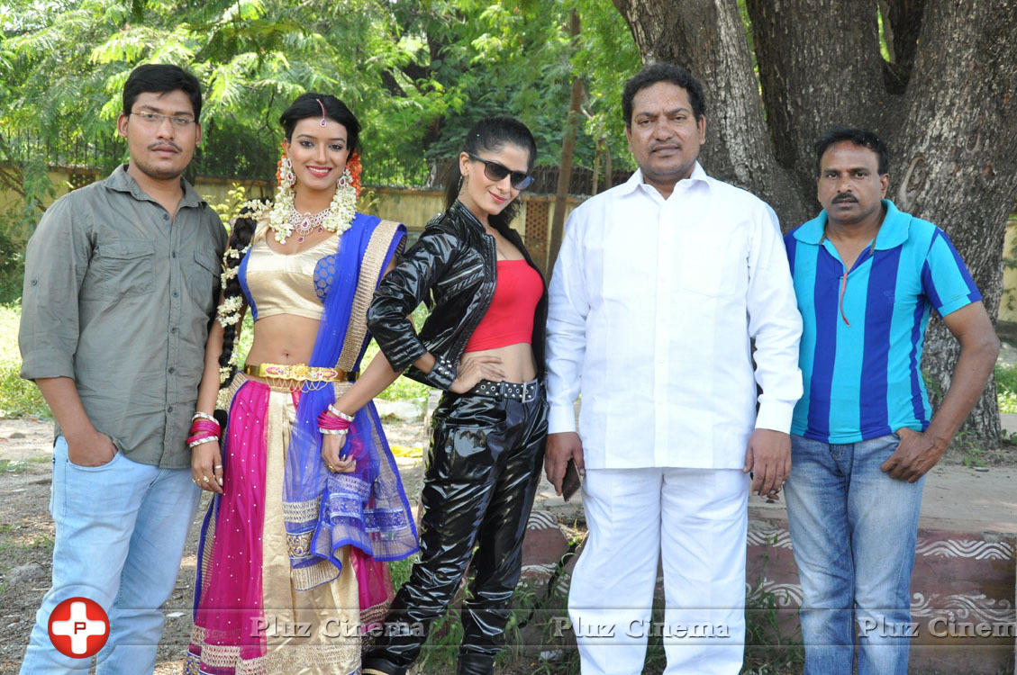 Junction Lo Jayamalini Movie Opening Stills | Picture 1144102