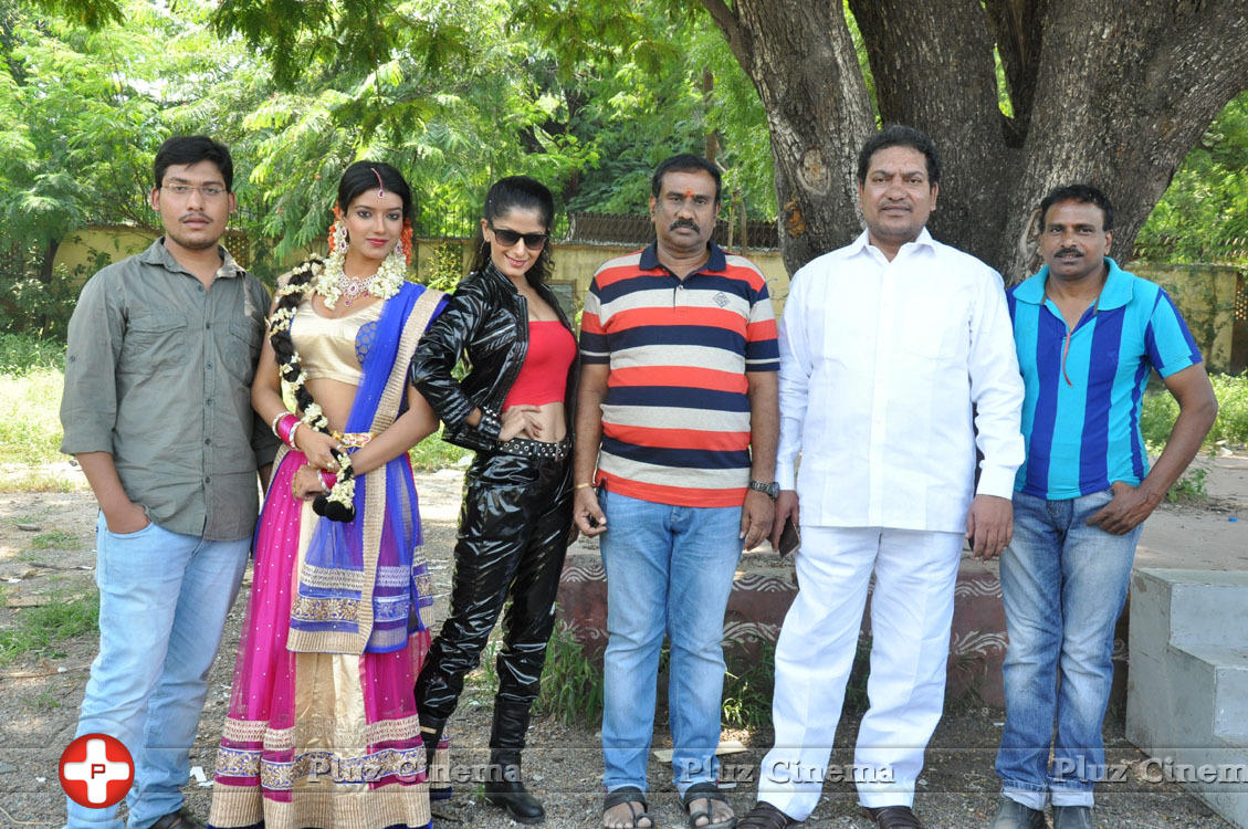 Junction Lo Jayamalini Movie Opening Stills | Picture 1144104