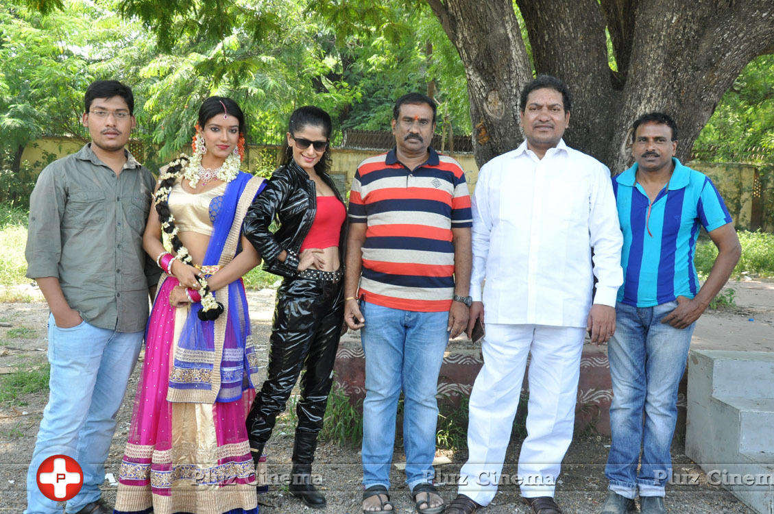 Junction Lo Jayamalini Movie Opening Stills | Picture 1144105