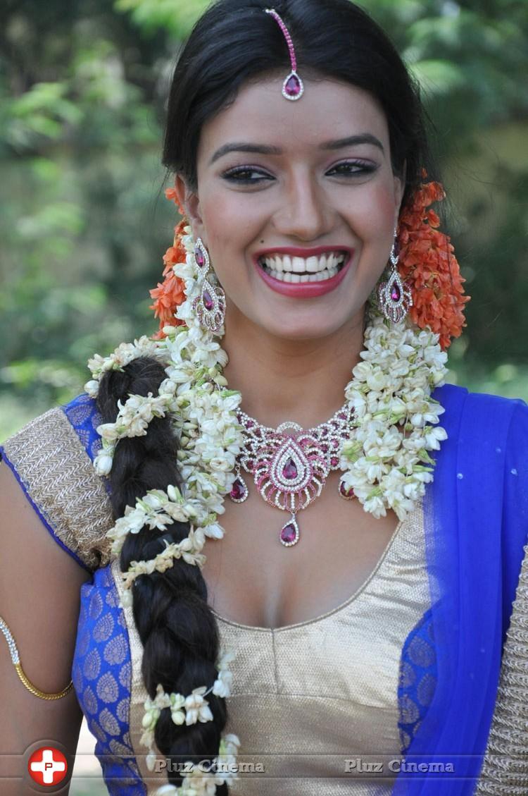 Maneesha Singh at Junction Lo Jayamalini Movie Opening Photos | Picture 1144120